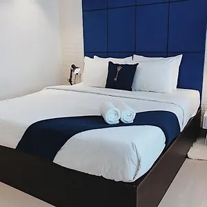 Lucia Da Nang